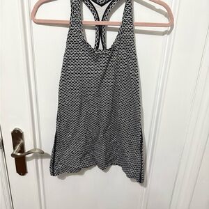 Size 6 Lululemon Black and White Top